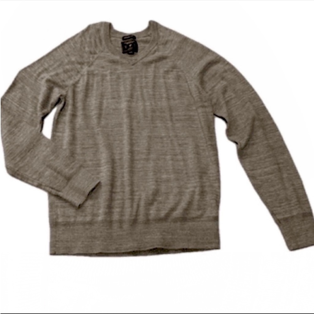 American Eagle Seriously Soft Classic Fit v-neck wool sweater. Size M.